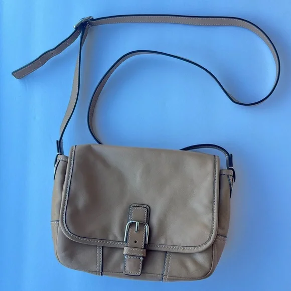 COACH Hadley Leather field Flap Crossbody Shoulder Bag F29763 - Picture 2 of 15